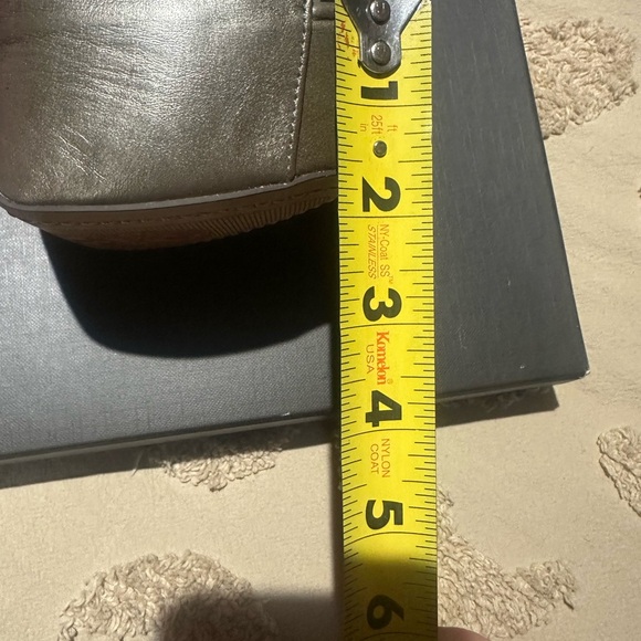 Gorgeous metal taupe cocktail shoes - Picture 7 of 7